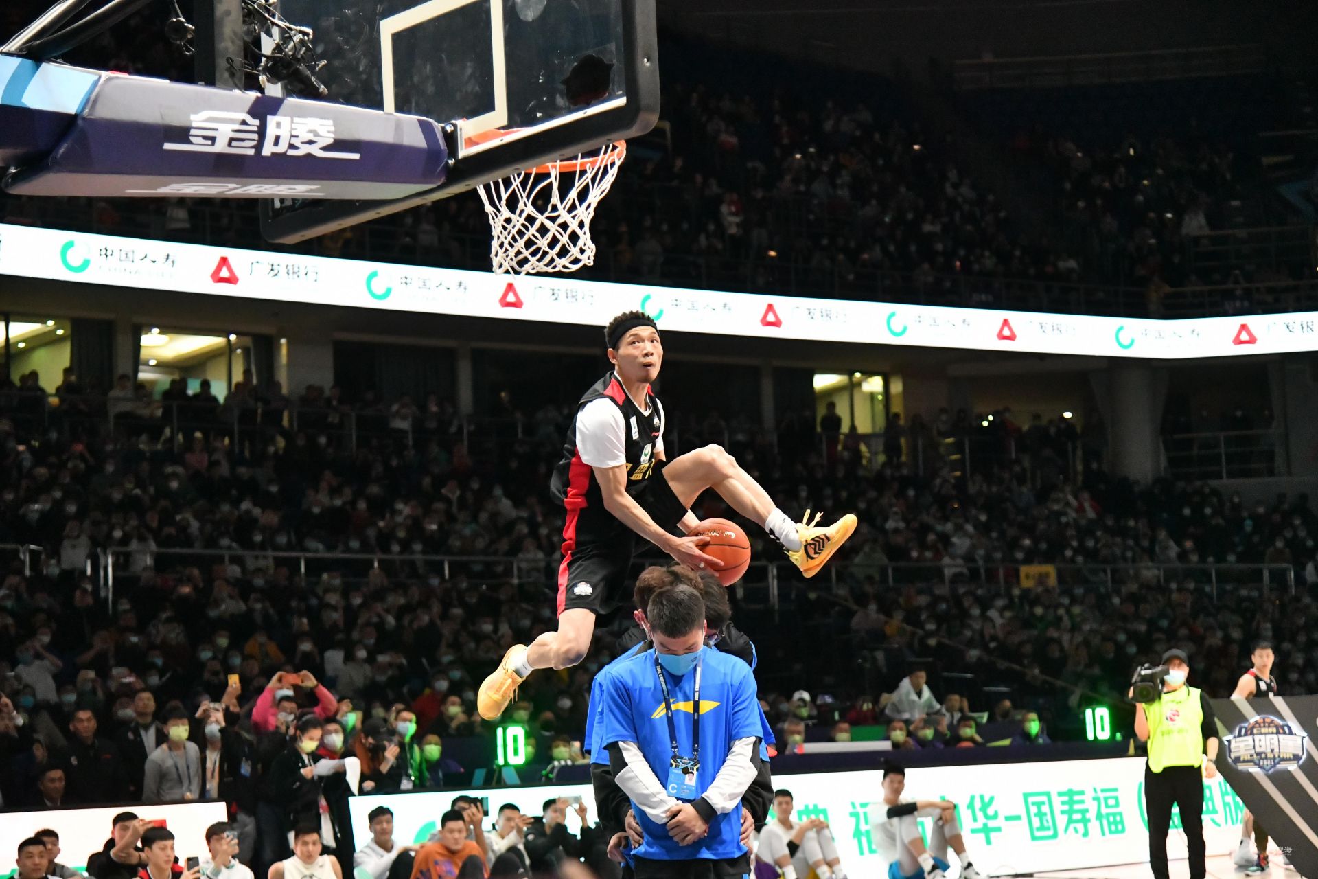 在本场比赛 在本场比赛